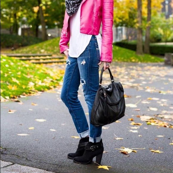 American Eagle Distressed Jeans - Picture 8 of 8